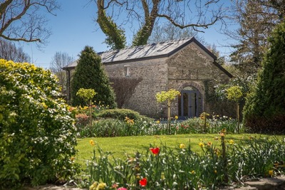 Llechwen Hall Hotel and Restaurant