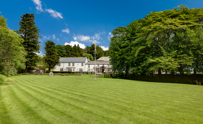 Tors Restaurant at the Two Bridges Hotel