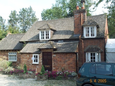 River Bar And Restaurant at the Newbury Manor Hotel