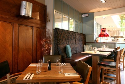 Bustophers Bar Bistro
