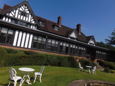Hogarths Stone Manor Hotel