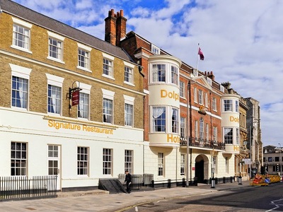Signature at the Mercure Southampton Centre Dolphin Hotel