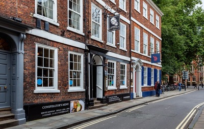 Guy Fawkes Inn