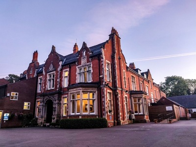 The Comfy Duck at the Best Western Oaklands Hall Hotel