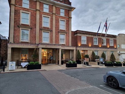 Palm Court Hotel