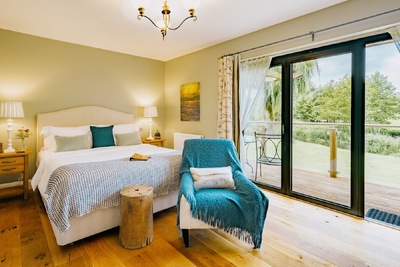 The Red Lion at East Chisenbury