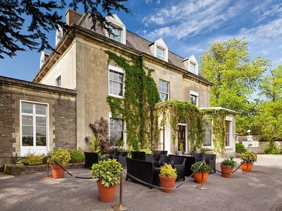 The Brasserie Restaurant at the Mercure Bristol North The Grange Hotel