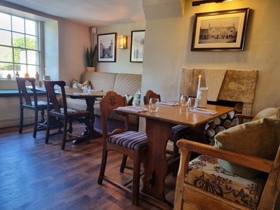 The Longs Arms