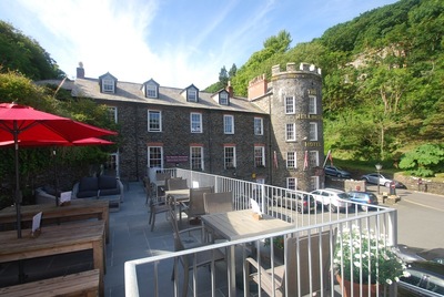 The Long Bar and Restaurant at The Wellington Hotel