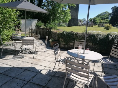 The Fox And Hounds