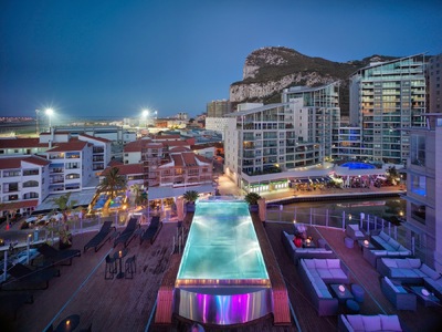 Sunborn Yacht Hotel
