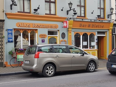 Allo's Bistro