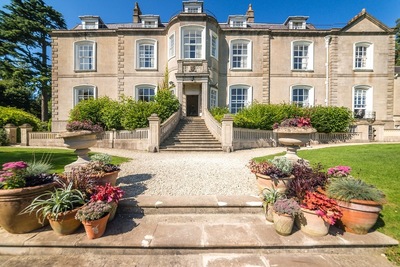 Combe Grove Manor Hotel