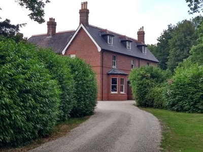 Abbots Court