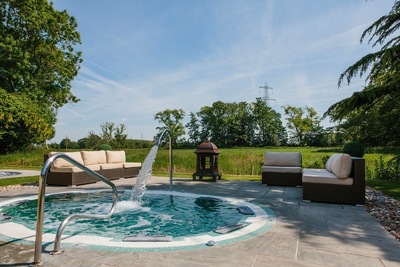 The Lawns Grill at Thornton Hall