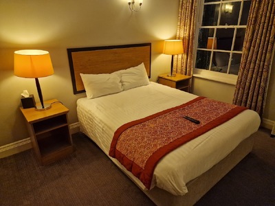 Riverside House Hotel