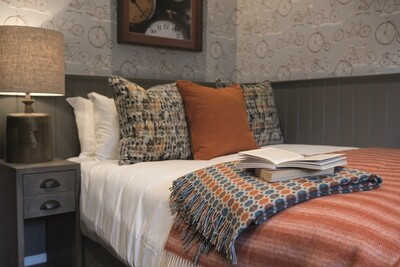 Toll House Inn