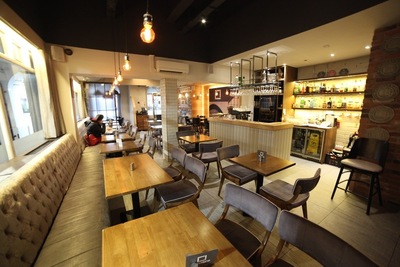 Square Bistro