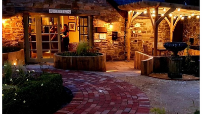 Tudor Farmhouse Hotel and Restaurant