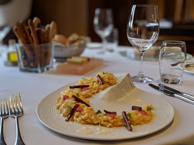 Quadrato Restaurant at the Canary Riverside Plaza Hotel